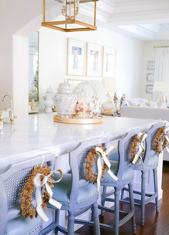 christmas decor for the ktichen. ginger jars decor ideas