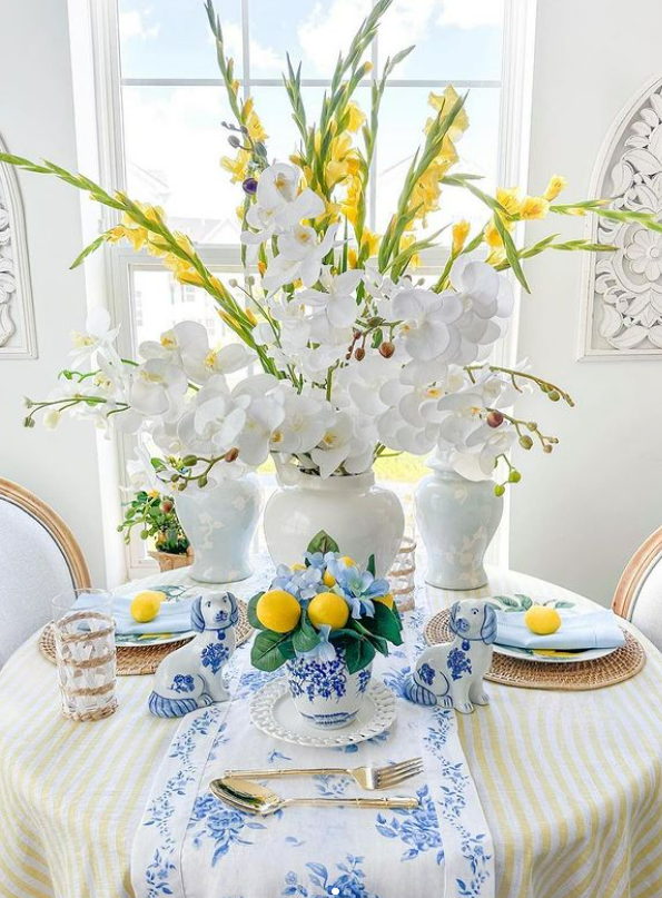 kitchen table decor. dining room table decor. ginger jars dining table.
