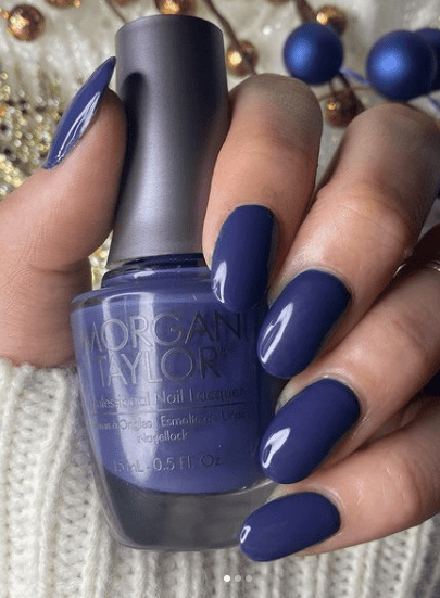 deep blue winter nails