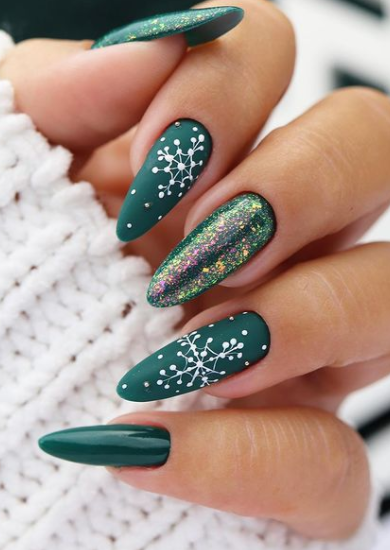 green christmas nail designs with snowflakes