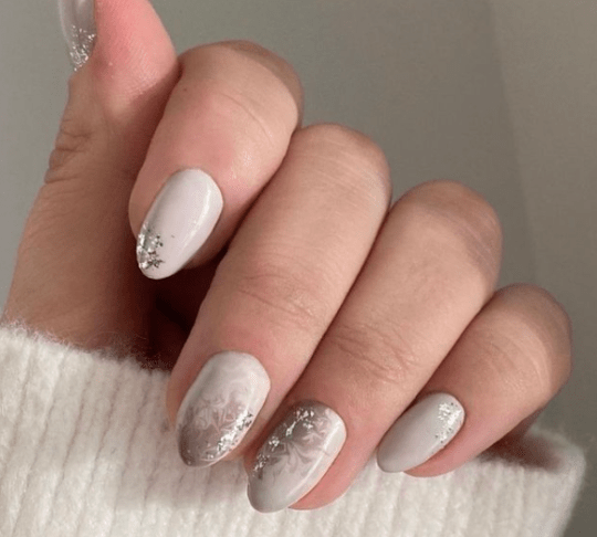 nude christmas nails