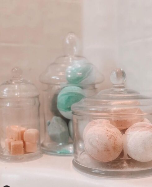 27 Ways To Fill Your Apothecary Jars - Blush & Pearls