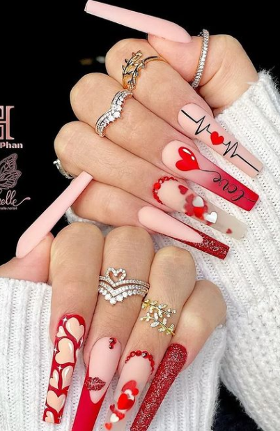 hearts, lips love valentines nail art. valentines day nail design ideas acrylic coffin nails.