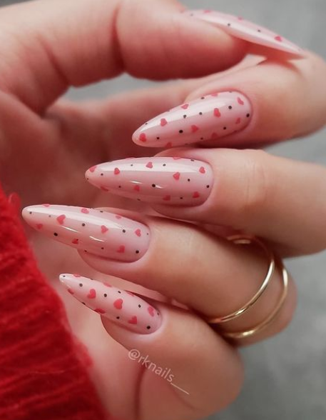 mini heart valentines day nail designs. nail art valentines.