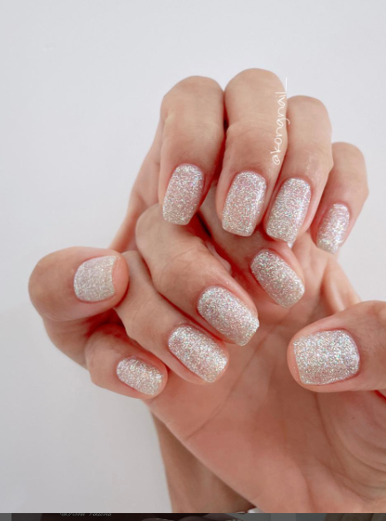 glitter nude nails. soft beige classic nude nail ideas. wedding nails nude.