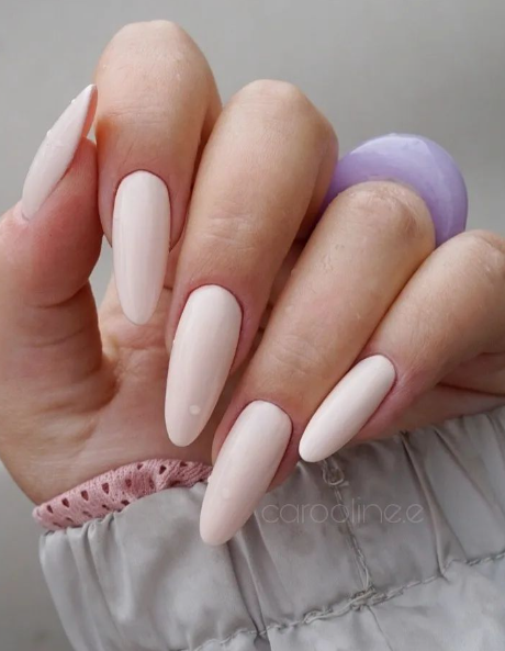 white pointed acrylic nails