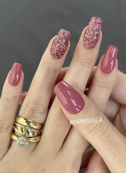 fall rose gold glitter and pink mauve nails. fall nail ideas berry gel acrylic nails.