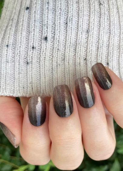 gold glitter ombre nails for fall. fall nails ideas. fall nail designs