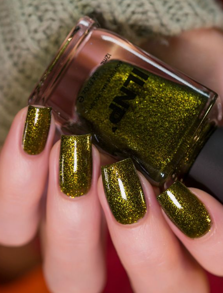 green glitter fall nails. fall nail ideas designs.