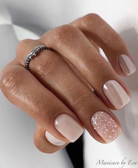 soft pink nude minimal nails. trendy nails. wedding nails pink. bridal nails