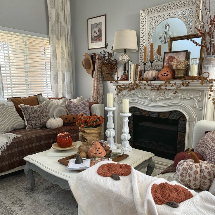 Fall living room mantle decorating ideas