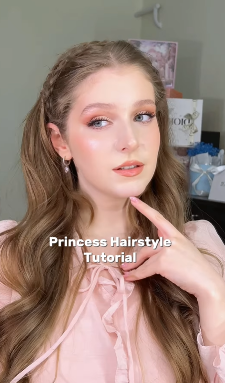 Simple braid headband hairstyle for summer