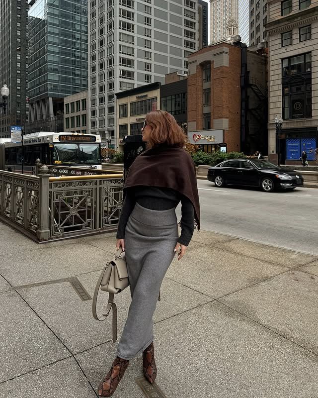 Wool ankle skirt fall outfit ideas for office or date night.