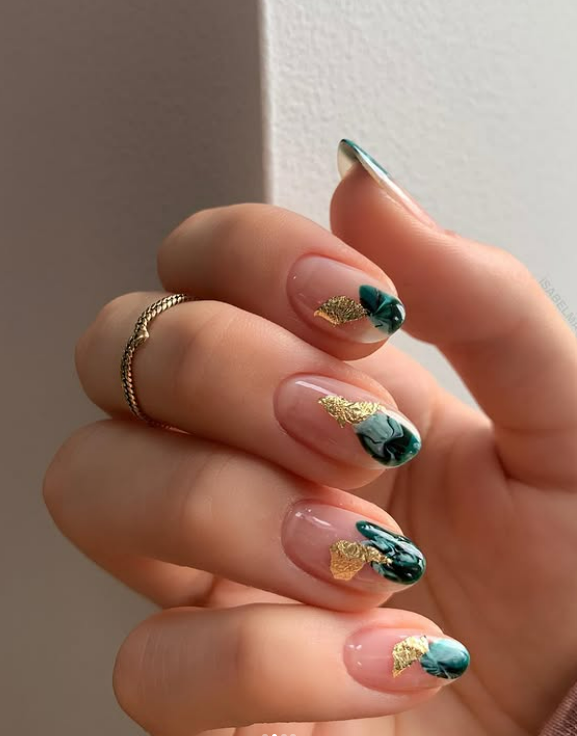 isabelmaynails Green and gold marble spring nails designs 2025