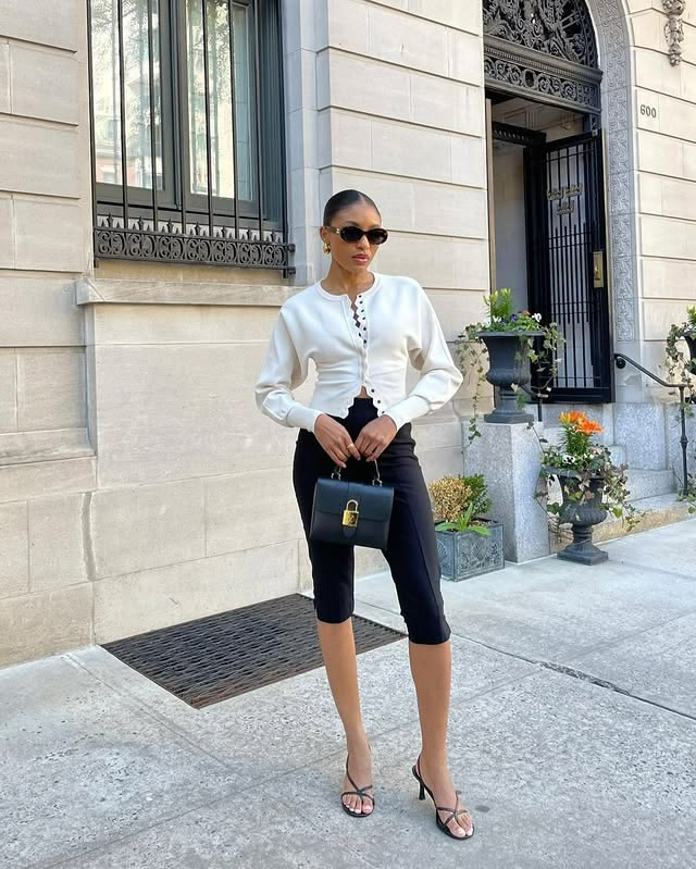 Summer outfit with capri pants.