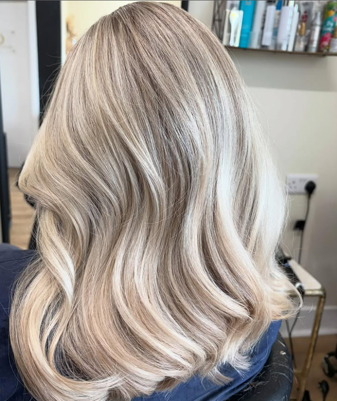Dazzling Spring Summer Blonde Hair Colors That Glow! - Blush & Pearls