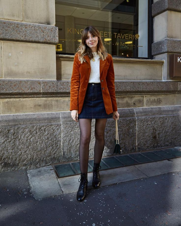 Preppy vibes fall outfit ideas skirt and blazer