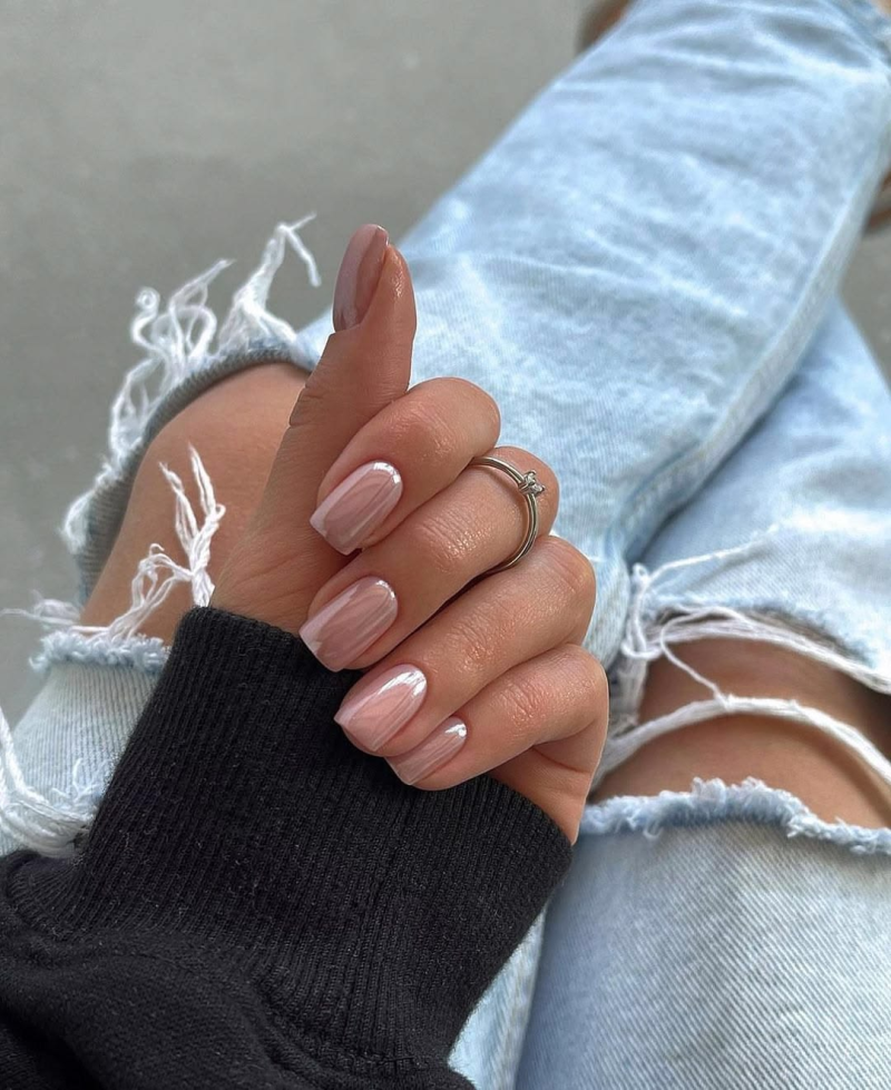 Chrome soft pink nude bridal manicure nails in square shape. Minimalist bridal nails. Chrome soft pink nude bridal manicure nails in square shape. Minimalist bridal nails.