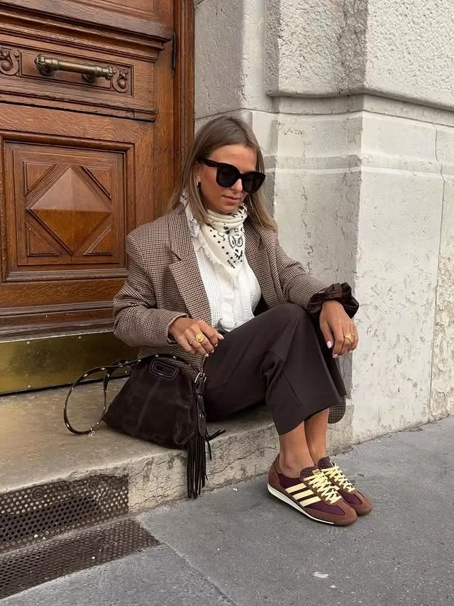 spring-outfit-with-sneakers spring-outfit-with-sneakers