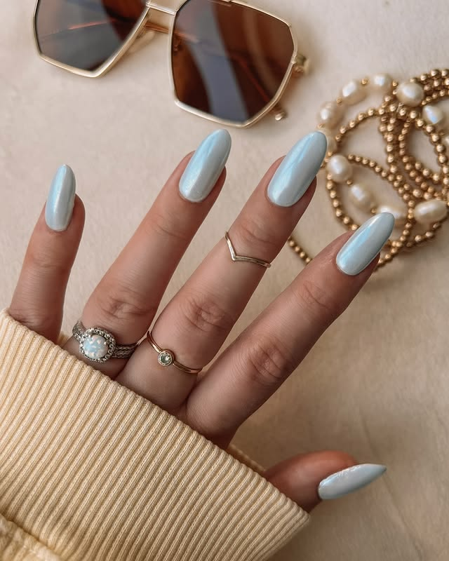 Light blue chrome spring summer nails. Light blue chrome spring summer nails.