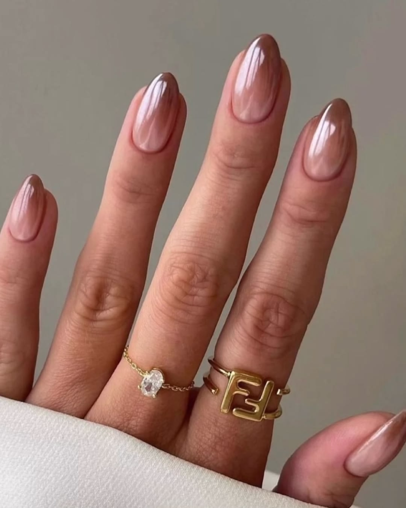 Classy fall ombre nails in mocha and pink