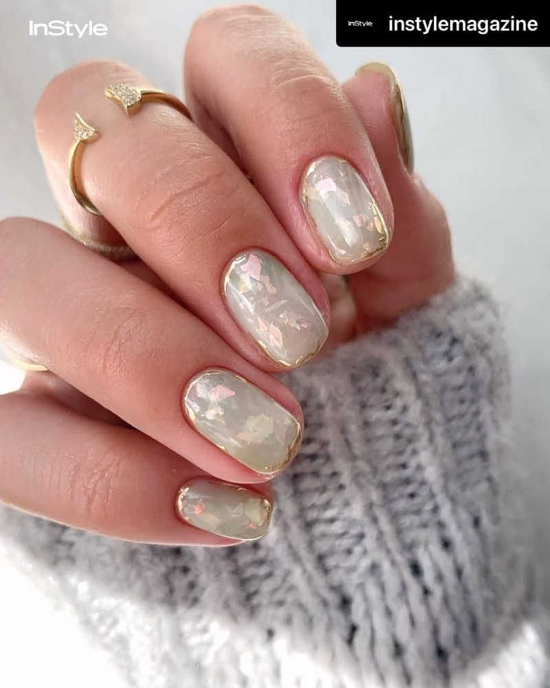 Short fall nails in gold and ivory colors