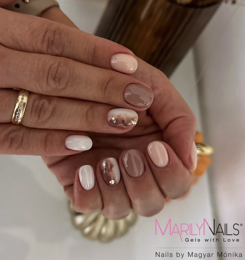 Short fall nails in mocha brown and cream colors