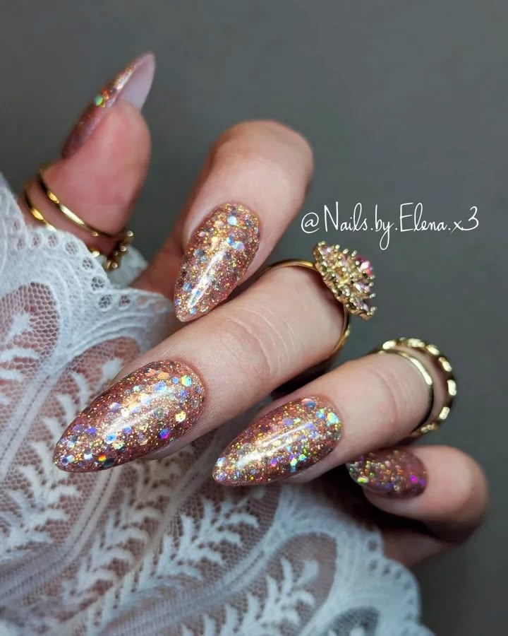 Gold glitter party nails for New Year's Eve, prom, weddings and more!