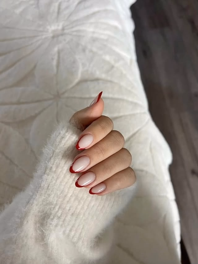 micro-tip-red-french-tipped-nails