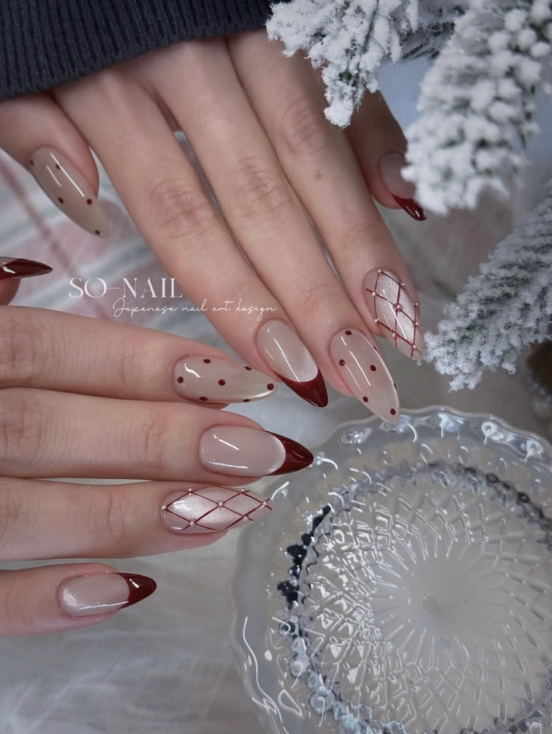 red-acrylic-pointed-glass-nails